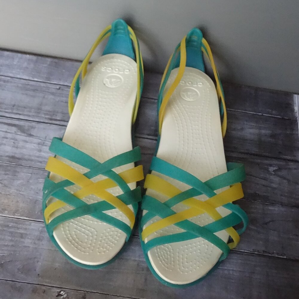SIZE 9. CROCS multicolor strappy jelly sandals.
